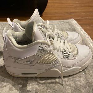 Size 9.5- Jordan 4 Retro Pure Money 2017